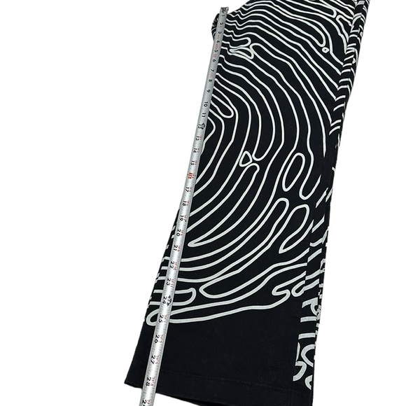Hot Lava Thumbprint Work pant -Unisex
Wide Black White Print Size Small - Picture 15 of 16